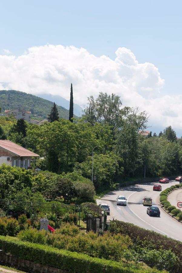 Sunray Appartement Tivat Buitenkant foto