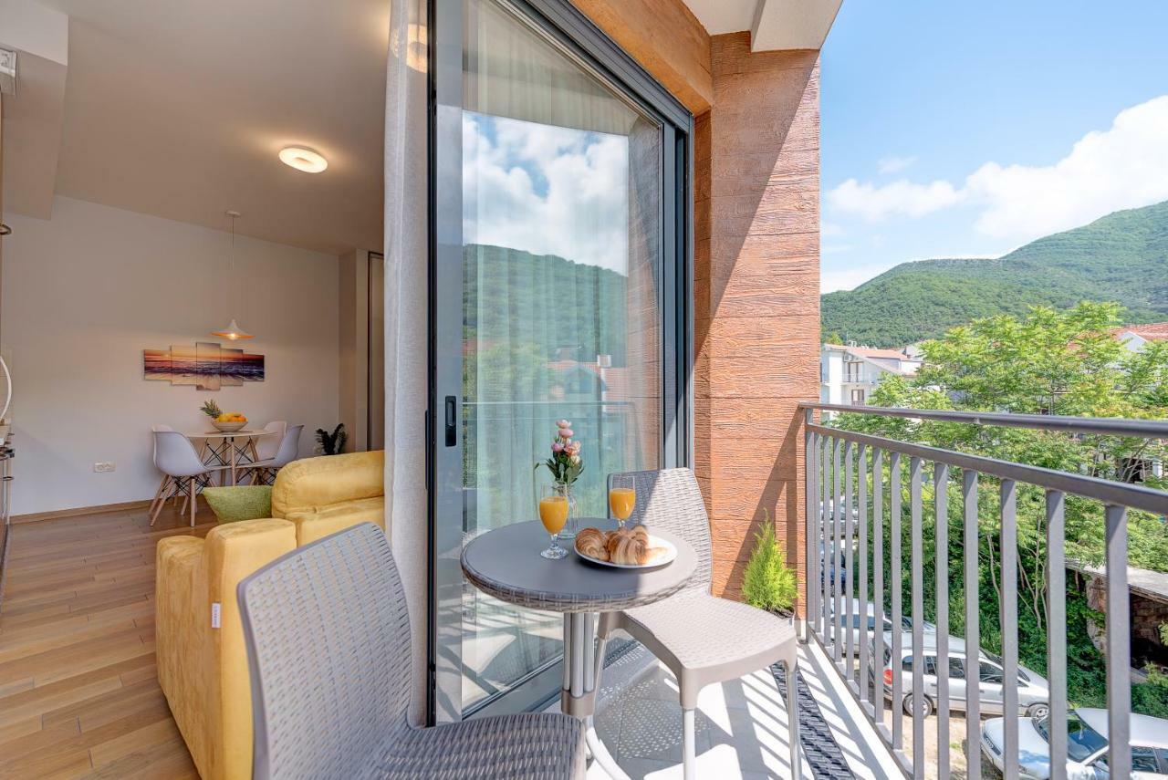 Sunray Appartement Tivat Buitenkant foto